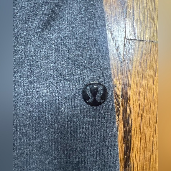 Lululemon Women’s 4 High Rise Tight Leggings Cropped Black Gym Run Train Run - Picture 3 of 6